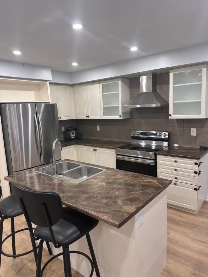 Cmoney Beautiful Home 2 Brampton Eksteriør bilde