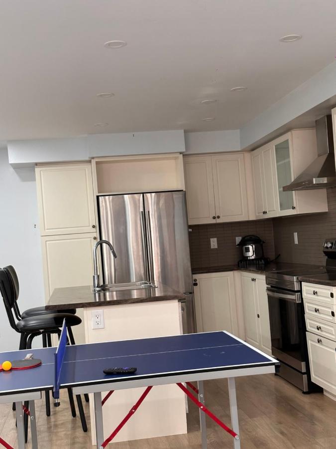Cmoney Beautiful Home 2 Brampton Eksteriør bilde